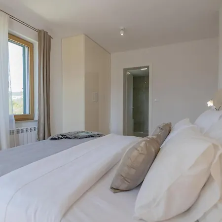 Stunning In Glavina Donja Holiday home *