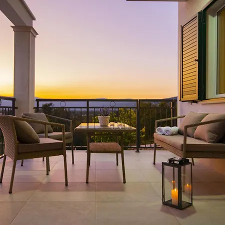 Stunning In Glavina Donja Holiday home