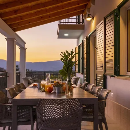 Holiday home Stunning In Glavina Donja Donji Prolozac